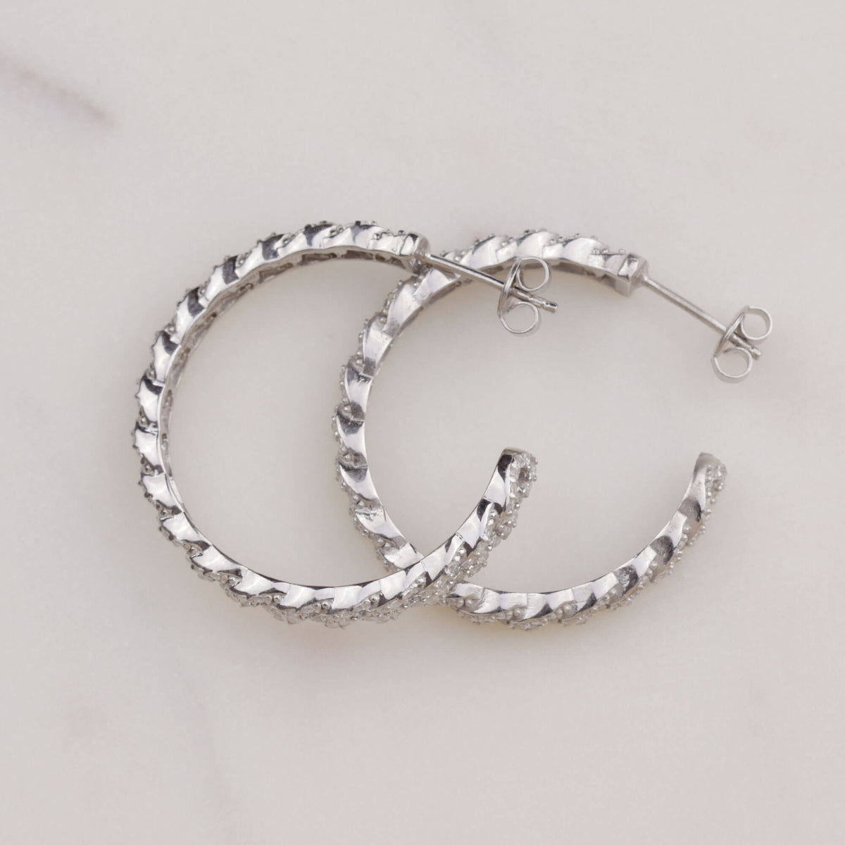Taşlı Zincir Yarım Halka Gümüş Küpe (3 cm)