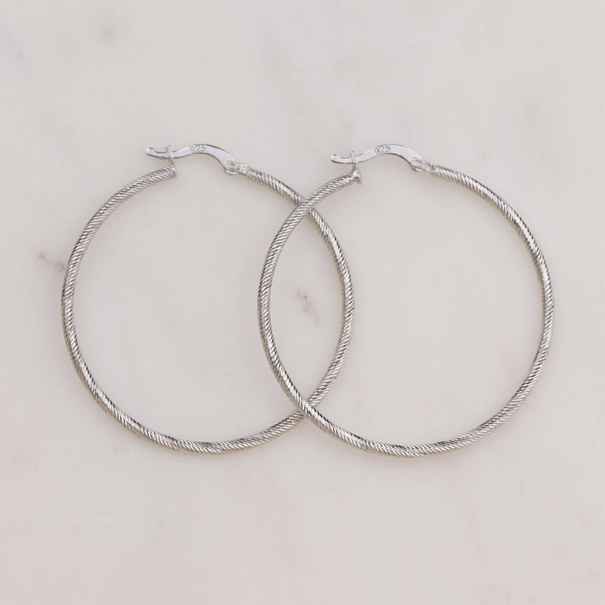 İtalyan Burgu Halka Gümüş Küpe (4 cm) İtalyan Burgu Halka Gümüş Küpe (4 cm)